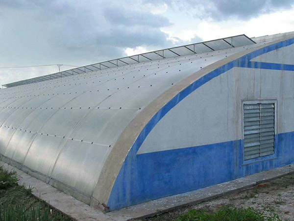 日光大棚建設